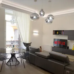  Hébergement de vacances Fafgrandsuitenapoli