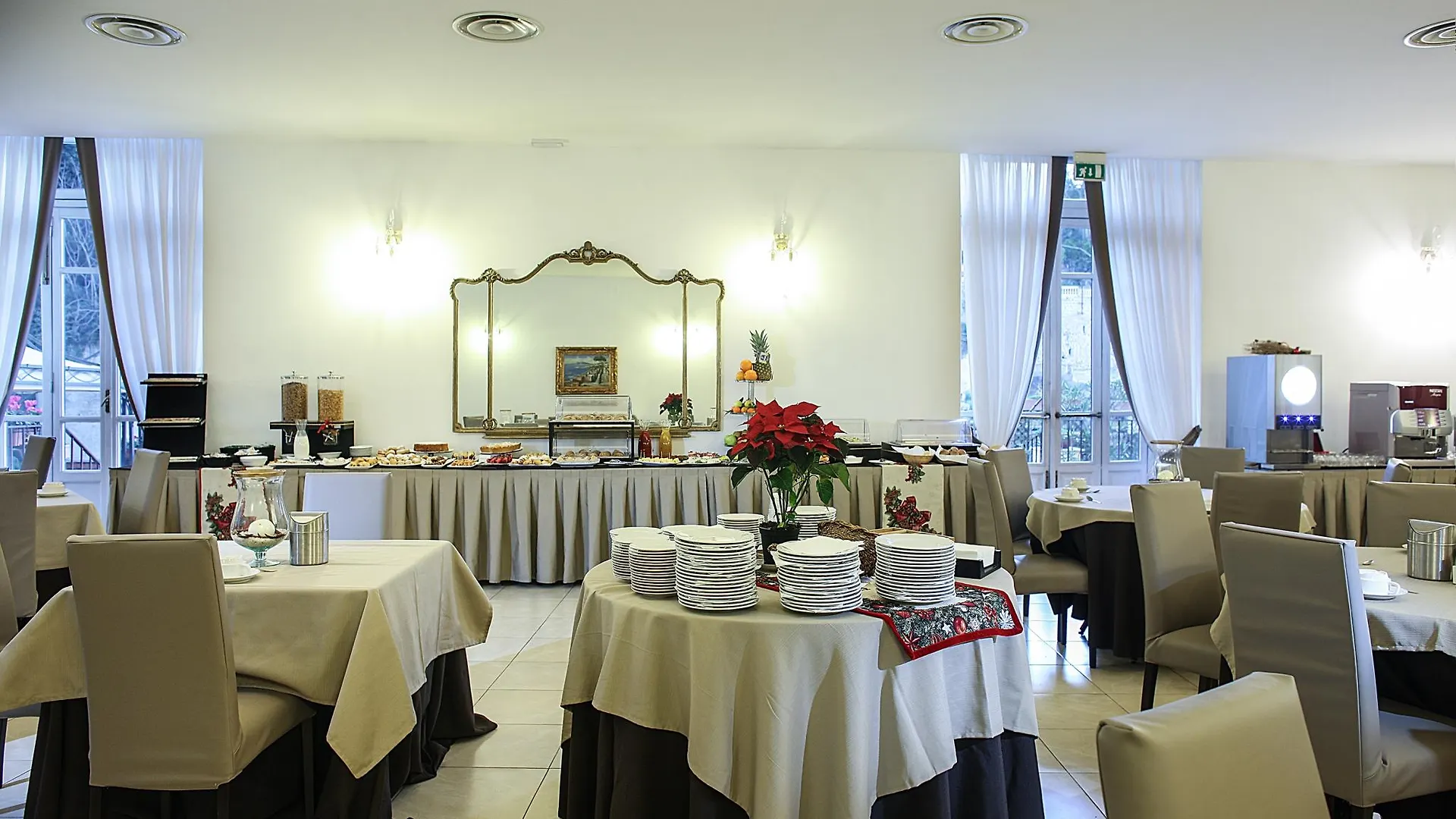 Grand Hotel Capodimonte Неаполь