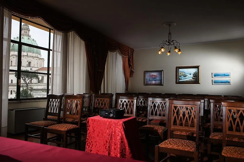 Grand Hotel Capodimonte Неаполь Италия